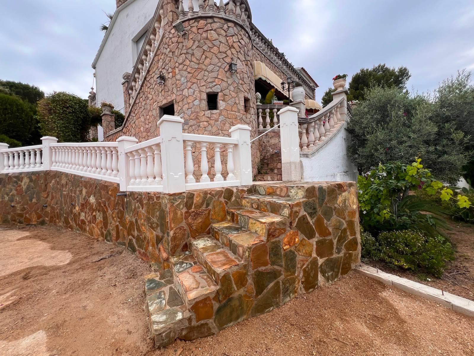 Trabajo en piedra y balaustradas