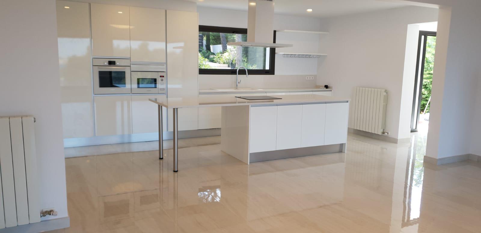 Proyecto realizado por Divinio Pro 24